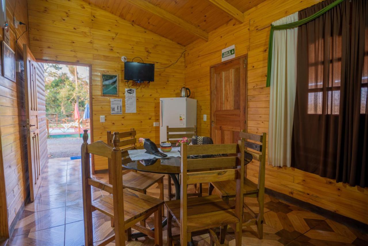 Cabanas La Quinta Puerto Iguazú Exterior foto